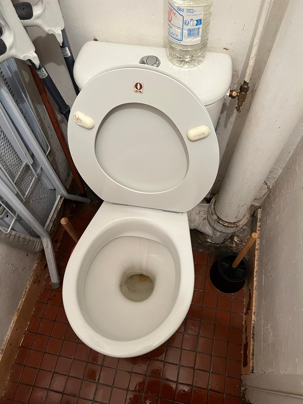 Canalisation bouchée avant débouchage Pontoise